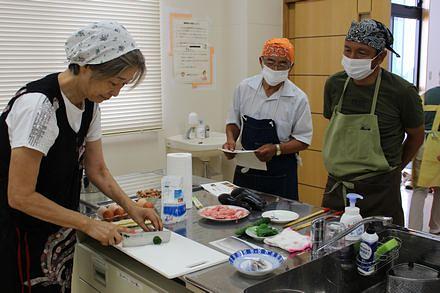 男の料理教室を開催しました～