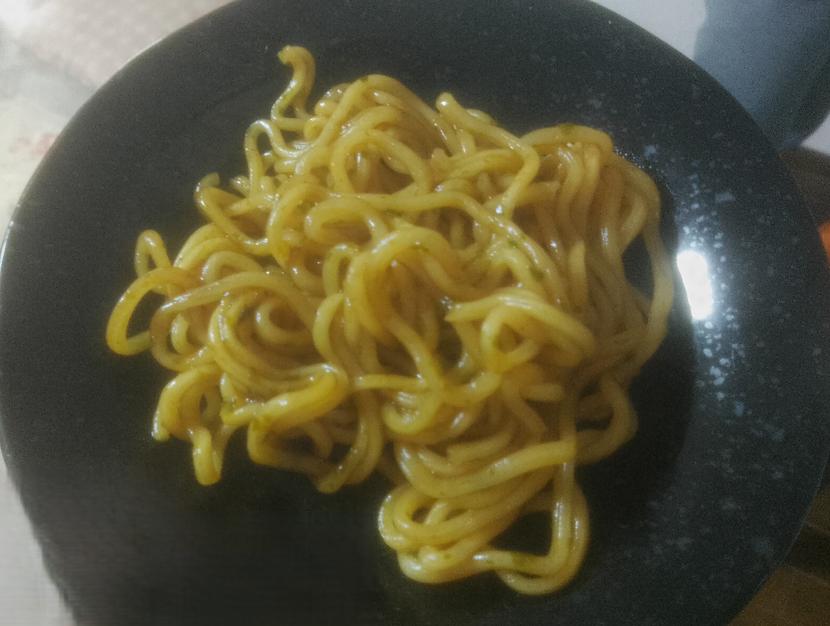 カップ焼きそばでは味わえない麺の食感が癖になりそう
