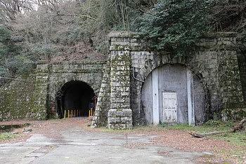 逢坂山トンネル