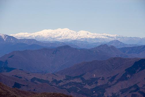 伊吹山から白山を望む