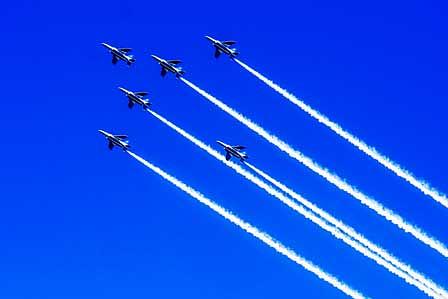 滋賀国スポ・ブルーインパルス展示飛行！