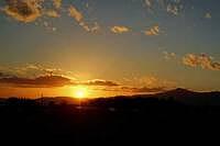 「新春の光を追いかけて――比叡山と三上山の風景から」