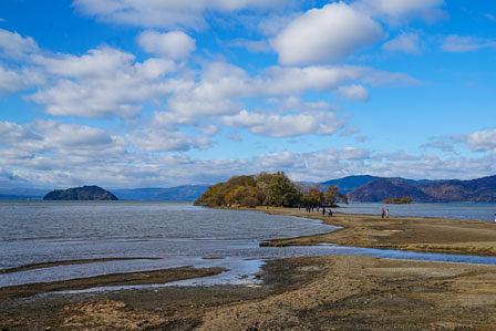 水位の低下が紡ぐ琵琶湖の幻の道