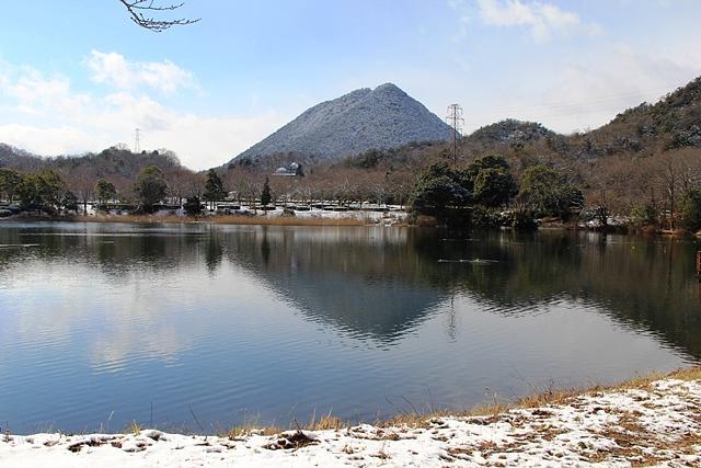 なぜ、三上山が美しい姿か