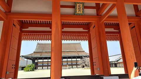 承明門からの紫宸殿