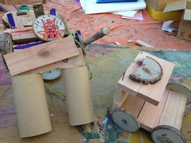 おおつち遊び場プロジェクト　みんなの作品2　戦うぞ！走るぞ！