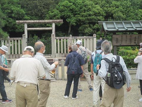 　皇后陵でひと休み