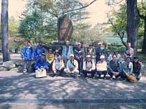 膳所城跡公園にて記念撮影（２班）