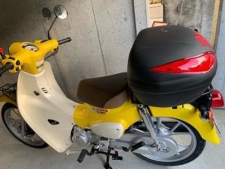 やっと来たカブ110にいきなりBOX取り付け