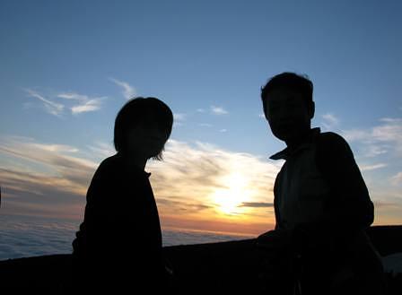 白山の日の入りと日の出