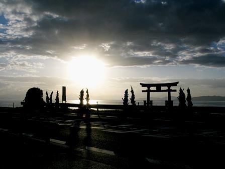 白髭神社の日の出