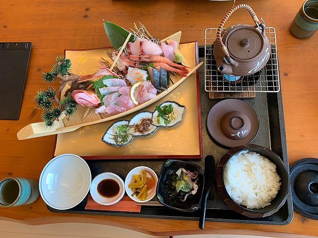 越前海岸の限定５食の船盛