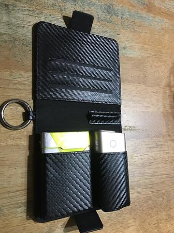 カーボン調ケース