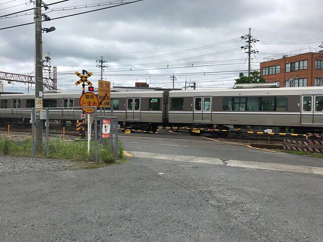 地震発生から踏み切り遮断