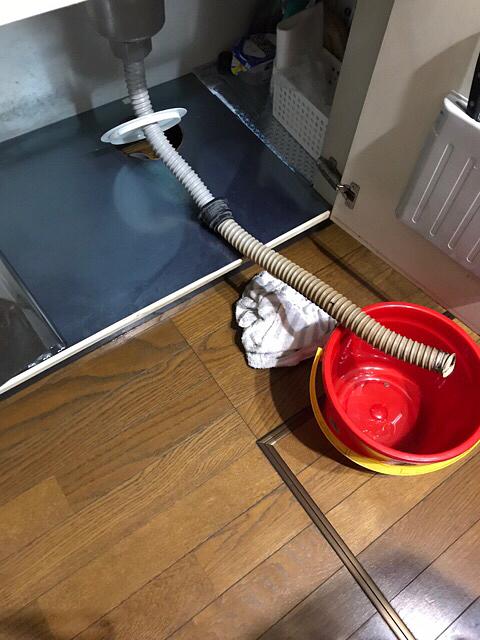 シンクの排水オーバーフロー