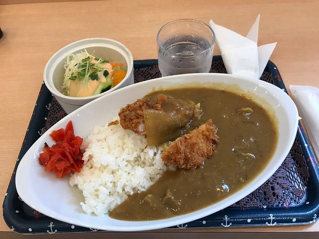 無難にカツカレー