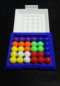 『眠れぬ夜の球体パズル』