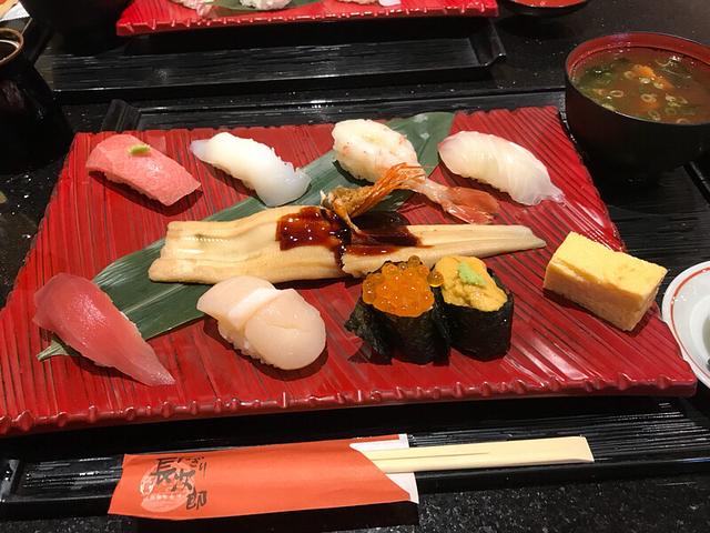 回らない寿司は旨し