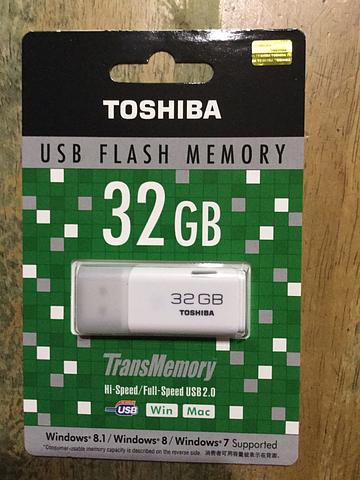 USBメモリー