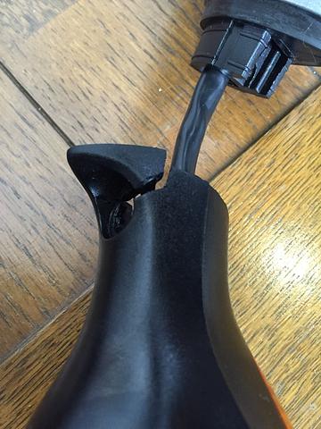 買物荷物を当ててウィンカー破損