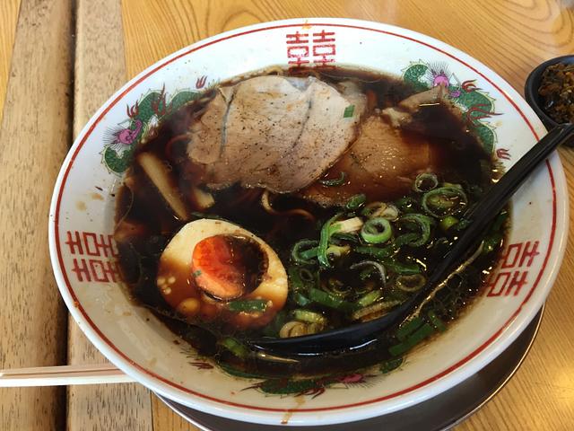 限定ブラックラーメン