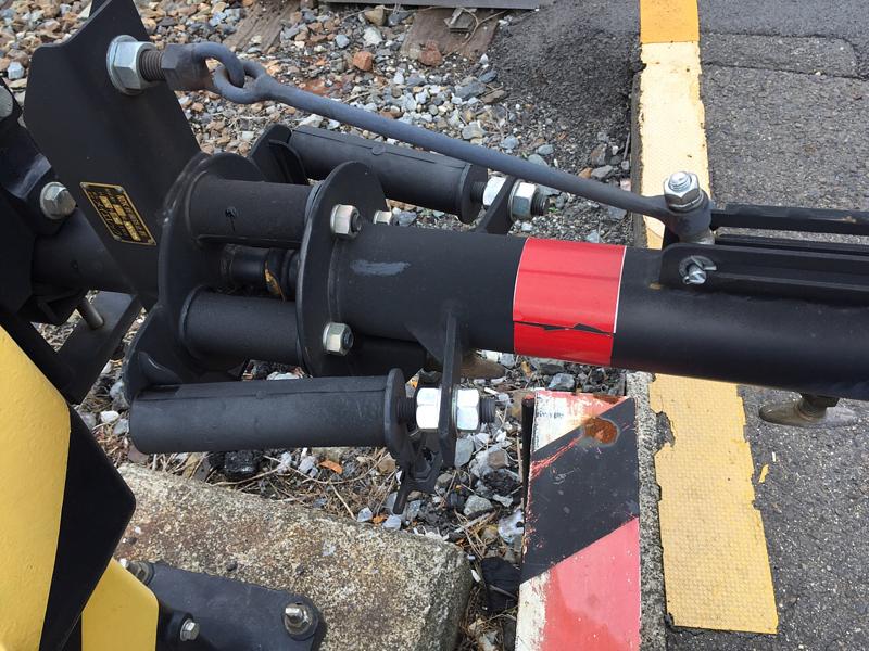 踏み切り折れ防止