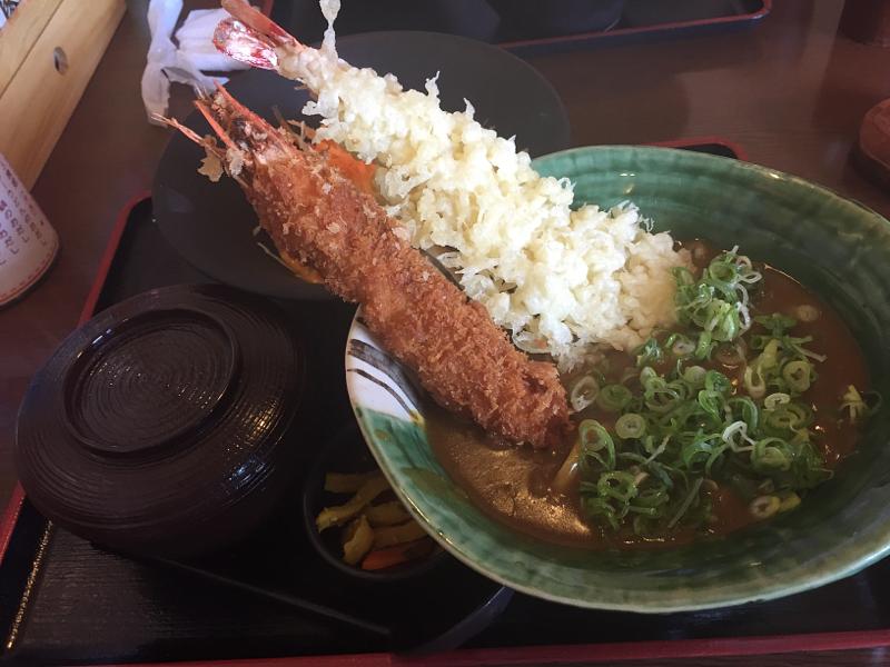 2本の海老がインパクト大