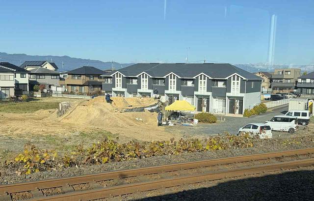 南草津駅近くの「謎の盛り土」の正体が判明