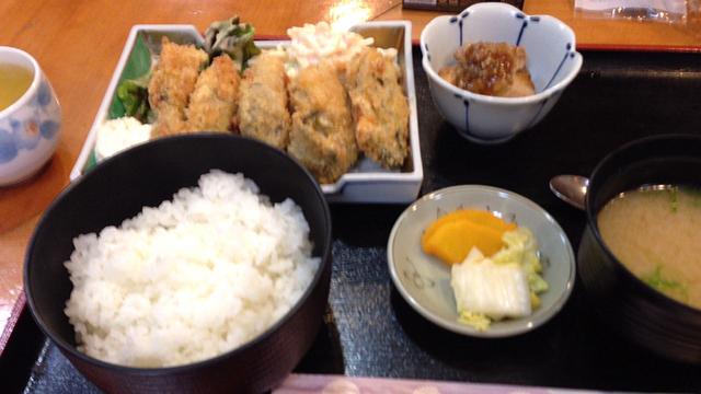 牡蠣フライ定食