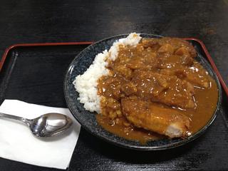 食堂のカツカレー