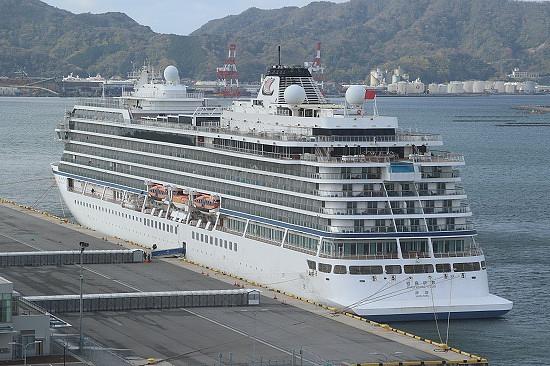 ★『バイキング・エデン』初寄港