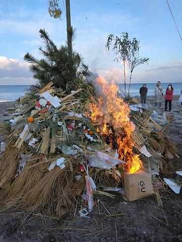 ■浜のとんどさん2025