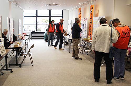 一階展示ホールでは、市内の住民自治協議会の紹介展示を行いました