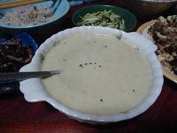 夏の定番メニュー「ナススープ」