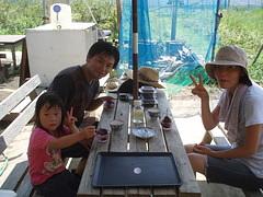 ブルーベリー摘みを楽しんでくれました