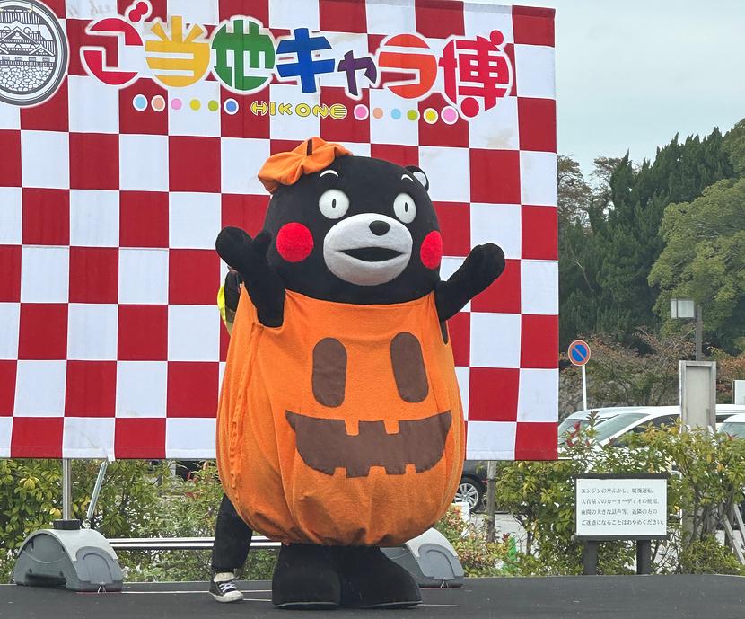 ステージのくまモン