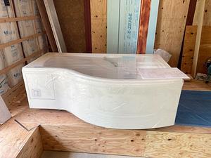 タイル貼りの浴室