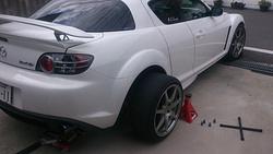 車のタイヤ点検