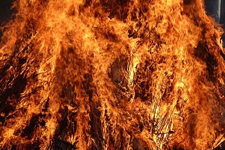 「とんど」無事に点火されました