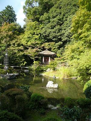 毘沙門堂へ・・・