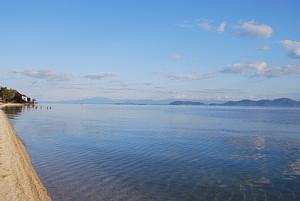 比良の浜　凪の浜