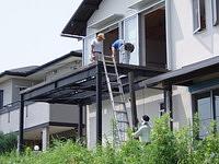 琵琶湖が見えるウッドデッキ