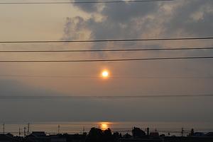 朝日　暑い日のはじまり