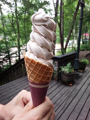 ソフトクリームを食べまして